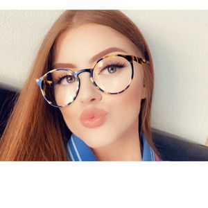 Meet your Posher, Mariana